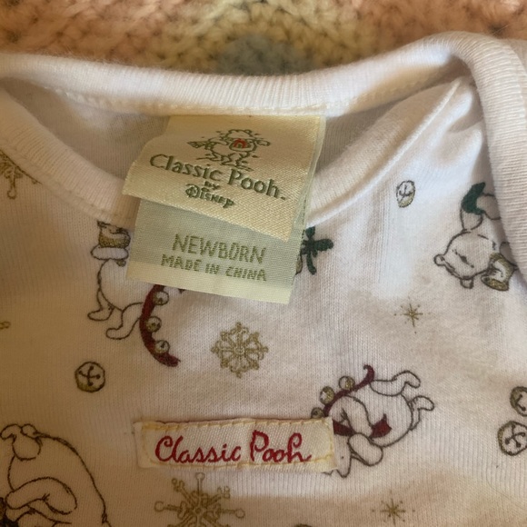 Disney classic pooh newborn Christmas bodysuit - Picture 2 of 5